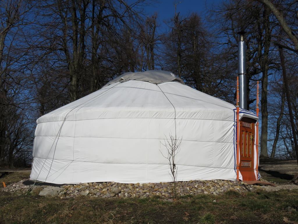Dobogoko Jurtaszallas Extérieur photo